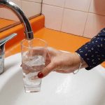 L’eau du robinet contient trop de pesticides, les autorités sanitaires lancent l’alerte